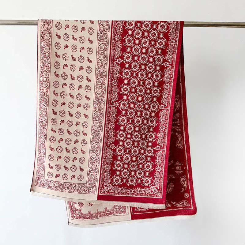Sciarpa spessa e morbida, motivo patchwork geometrico con nappe Buddha Stones - image 1