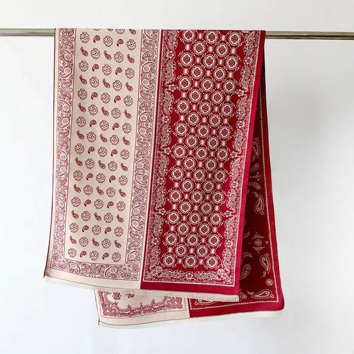 Sciarpa spessa e morbida, motivo patchwork geometrico con nappe Buddha Stones - image 1