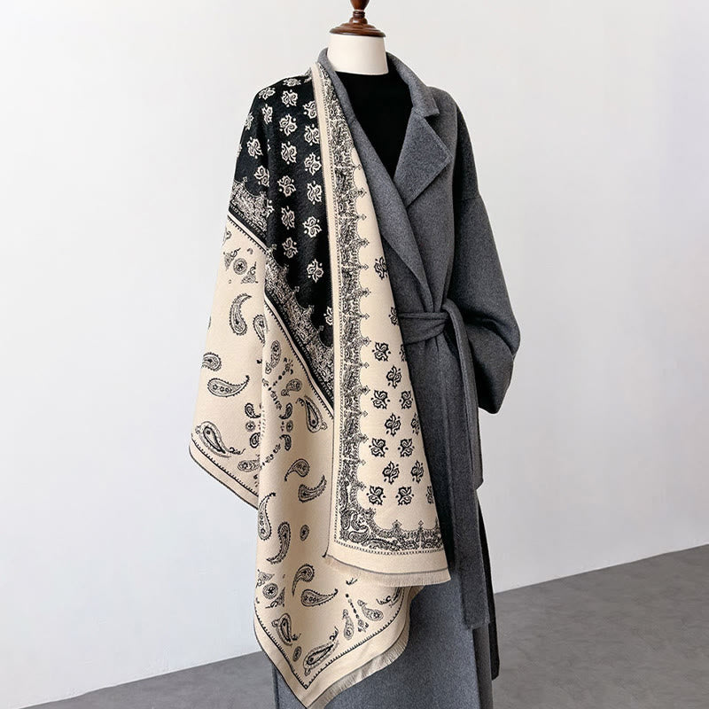 Sciarpa spessa e morbida, motivo patchwork geometrico con nappe Buddha Stones - image 7