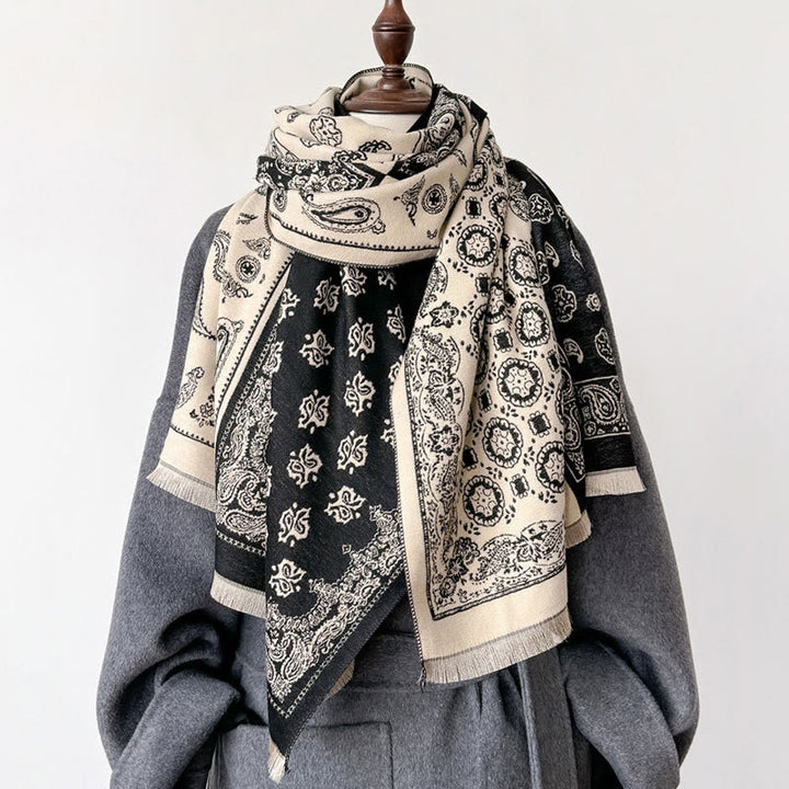 Sciarpa spessa e morbida, motivo patchwork geometrico con nappe Buddha Stones - image 6