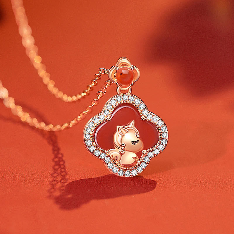 Collana con ciondolo in argento sterling 925 con quadrifoglio e agata rossa, motivo: anno del cavallo, motivo: Buddha Stones - image 1