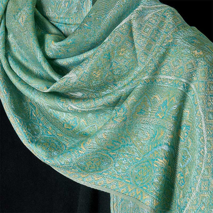 Sciarpa scialle con nappa e motivo geometrico jacquard, motivo a fiore di anacardio verde primavera di Buddha Stones - image 3