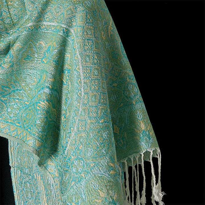 Sciarpa scialle con nappa e motivo geometrico jacquard, motivo a fiore di anacardio verde primavera di Buddha Stones - image 4