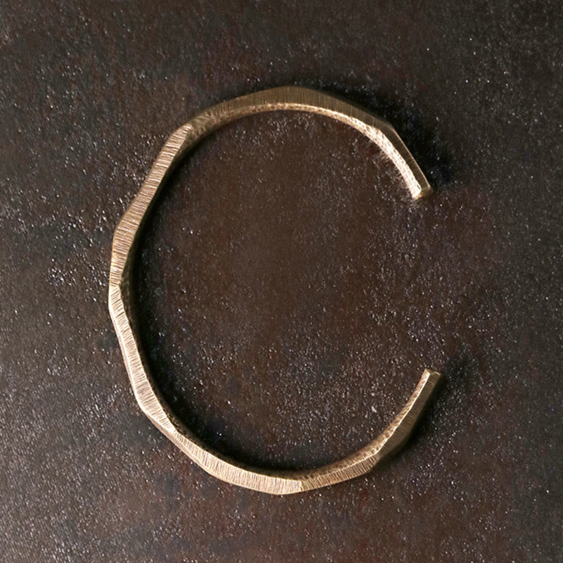 Bracciale rigido aperto per la cura di sé, in ottone e rame, lucidato a mano, con Buddha Stones - image 1