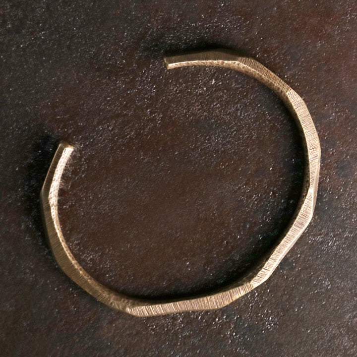 Bracciale rigido aperto per la cura di sé, in ottone e rame, lucidato a mano, con Buddha Stones - image 7