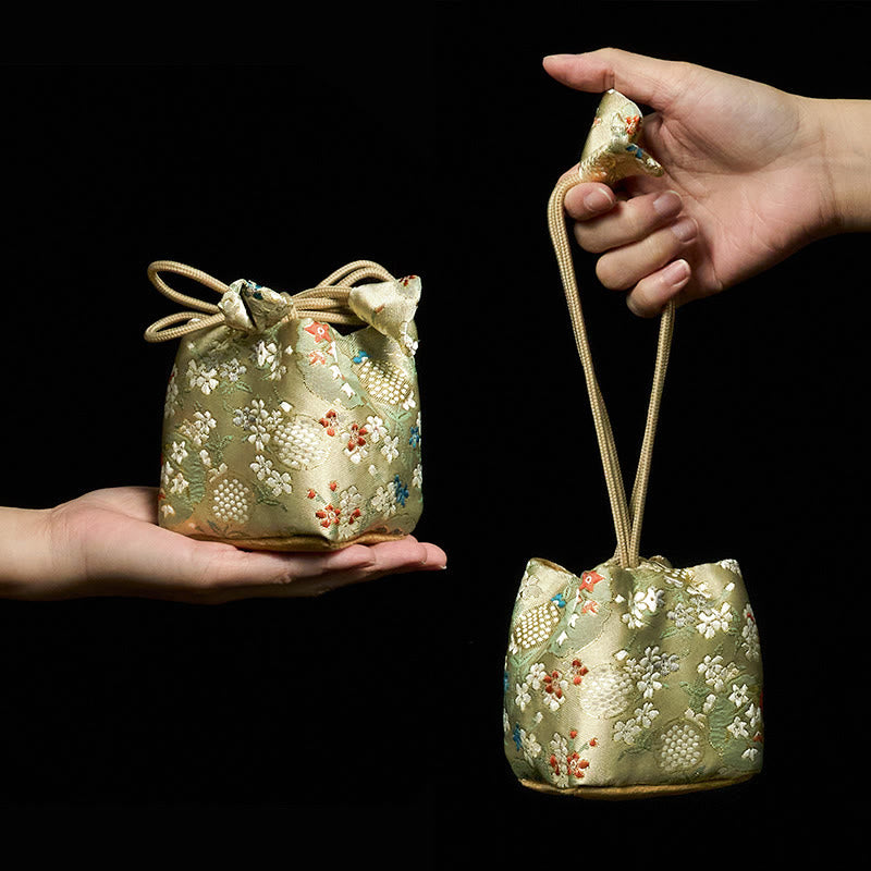 Borsa regalo portagioie piccola con motivo a fiori e pietre Buddha Stones, 8*8*8 cm - Beige 8cm*8cm*8cm - image 0