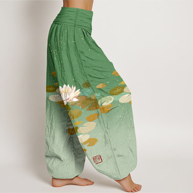 Pantaloni harem da donna in puro cotone con elastico in vita e motivo a foglie di loto bianco stampato Buddha Stones - image 1