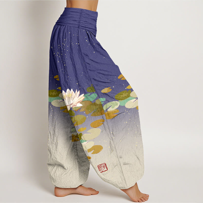 Pantaloni harem da donna in puro cotone con elastico in vita e motivo a foglie di loto bianco stampato Buddha Stones - image 6