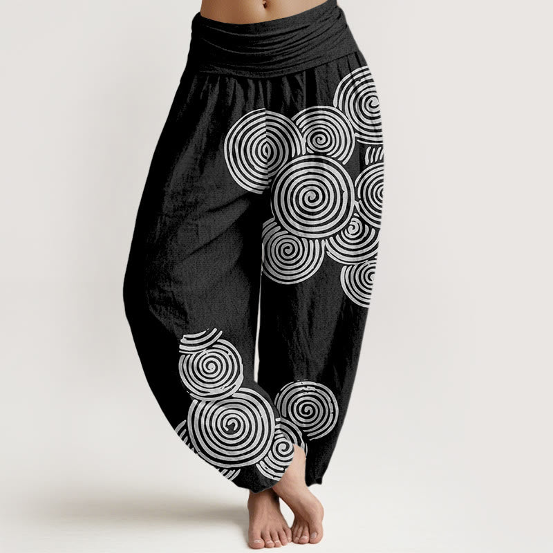 Pantaloni harem da donna in puro cotone con elastico in vita e motivo a spirale bianco stampato Buddha Stones - Nero - US16, UK/AU20, EU48 (3XL) - image 5