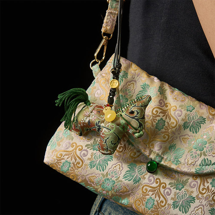 Buddha Stones Anno del Cavallo Shu Broccato di Seta Erba Riccia Motivo Melograno Decorazione Appesa - image 4