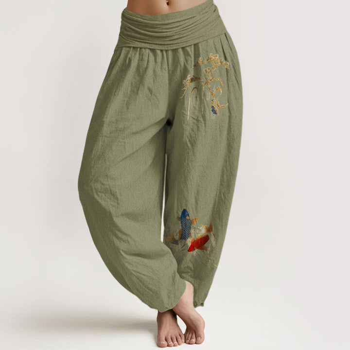 Pantaloni harem da donna con elastico in vita, in puro cotone, con motivo a pesci koi e albero di pino Buddha Stones - Verde oliva - US16, UK/AU20, EU48 (3XL) - image 14