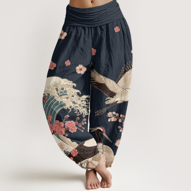 Pantaloni harem da donna con elastico in vita, in puro Buddha Stones , con gru e fiori di pesco e oceano - Nero - US16, UK/AU20, EU48 (3XL) - image 5