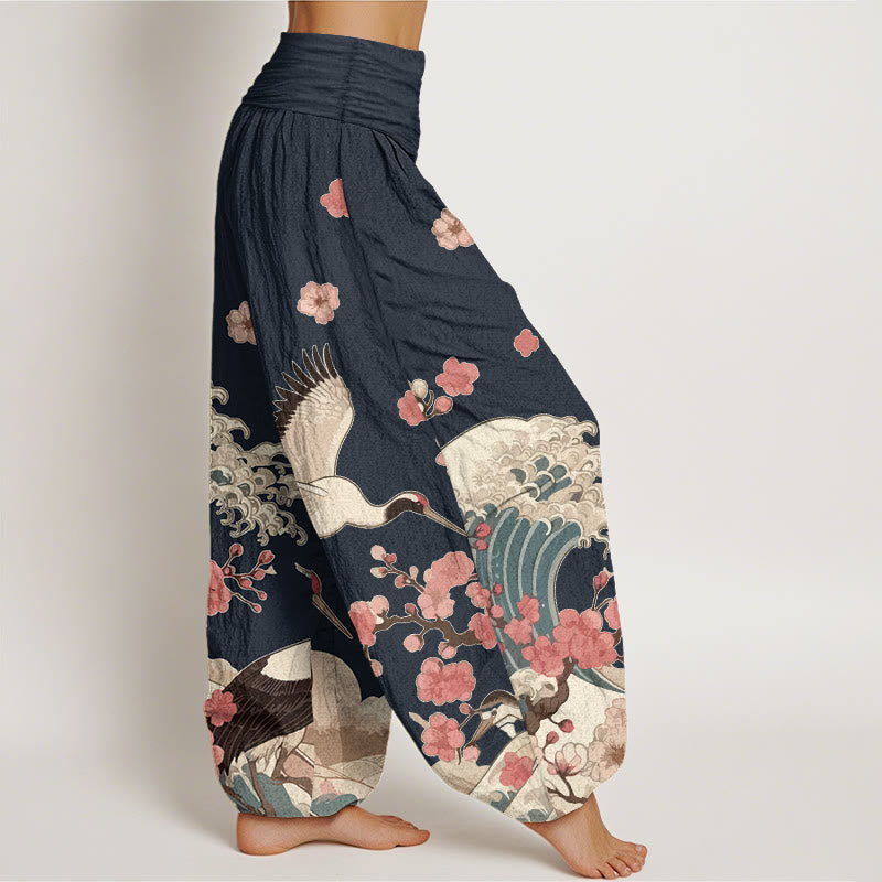 Pantaloni harem da donna con elastico in vita, in puro Buddha Stones , con gru e fiori di pesco e oceano - image 7
