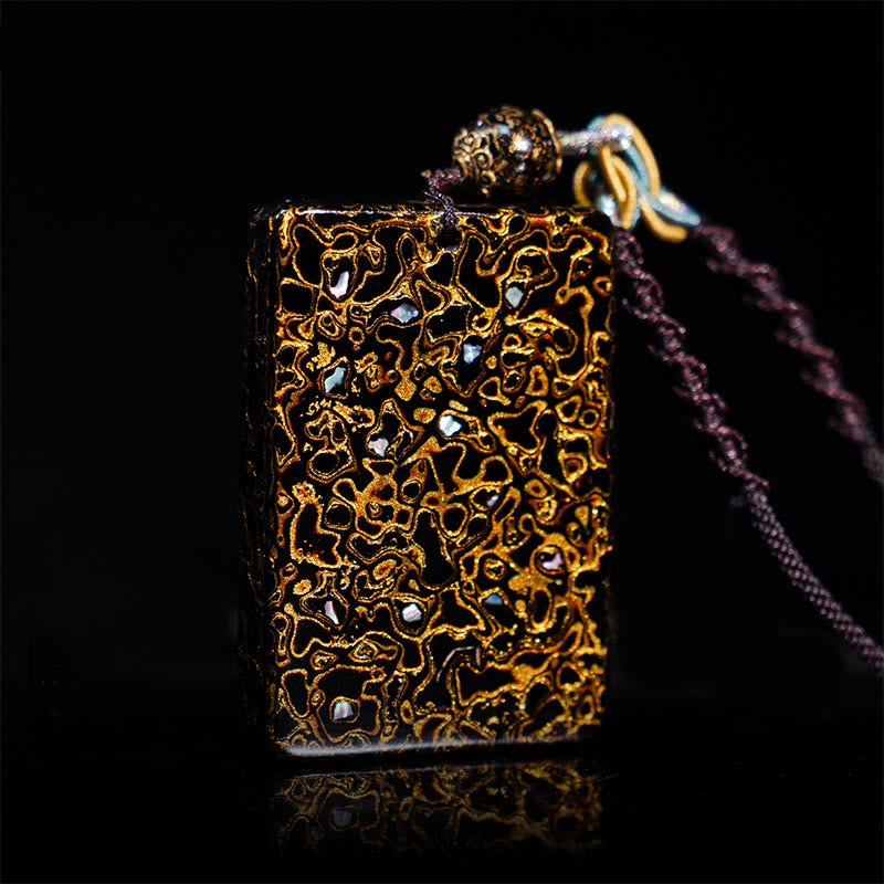 Collana con ciondolo di protezione in legno di sandalo laccato Buddha Stones realizzate a mano - Nero (dimensioni del pendente: 4*6*1 cm) - image 12