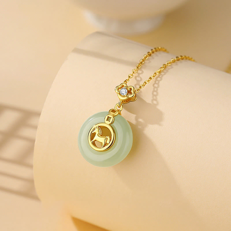 Collana con ciondolo portafortuna e fibbia della pace dell'anno del cavallo in argento sterling 925 con Buddha Stones e giada di Hetian - image 1