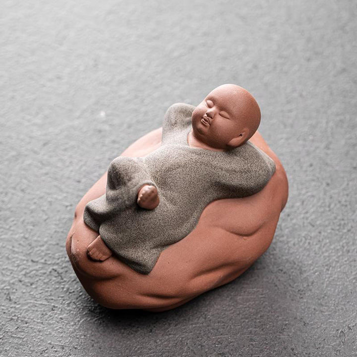 Statua in ceramica Buddha Stones che guardano in alto, monaco che riposa, compassione, decorazione per la casa - Riposo Monaco Grigio 8,2*6,2*6,2cm - image 13