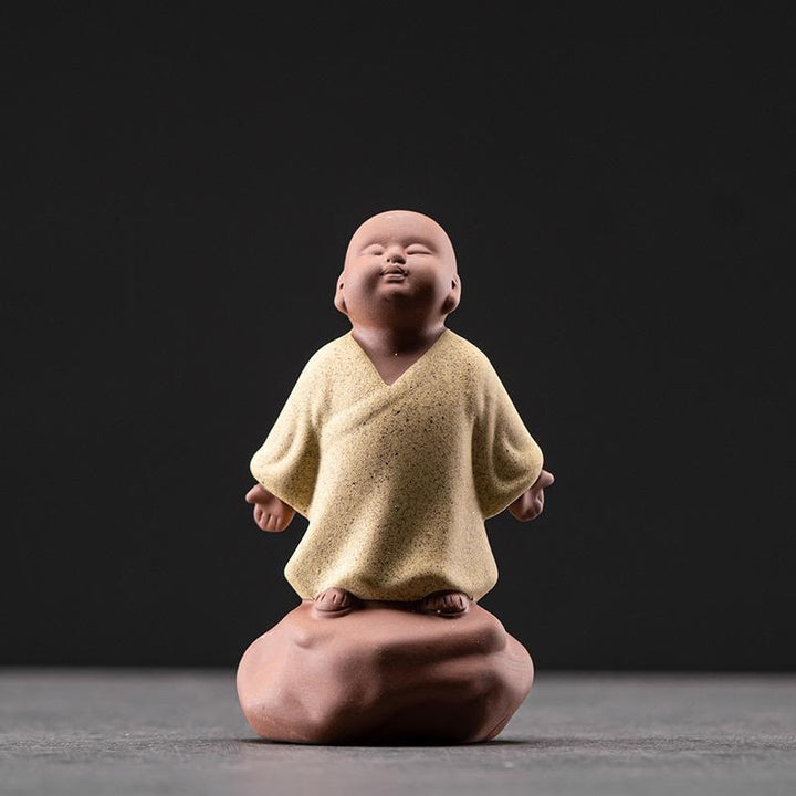 Statua in ceramica Buddha Stones che guardano in alto, monaco che riposa, compassione, decorazione per la casa - Monaco giallo che guarda in alto 6,5*4,5*10 cm - image 0