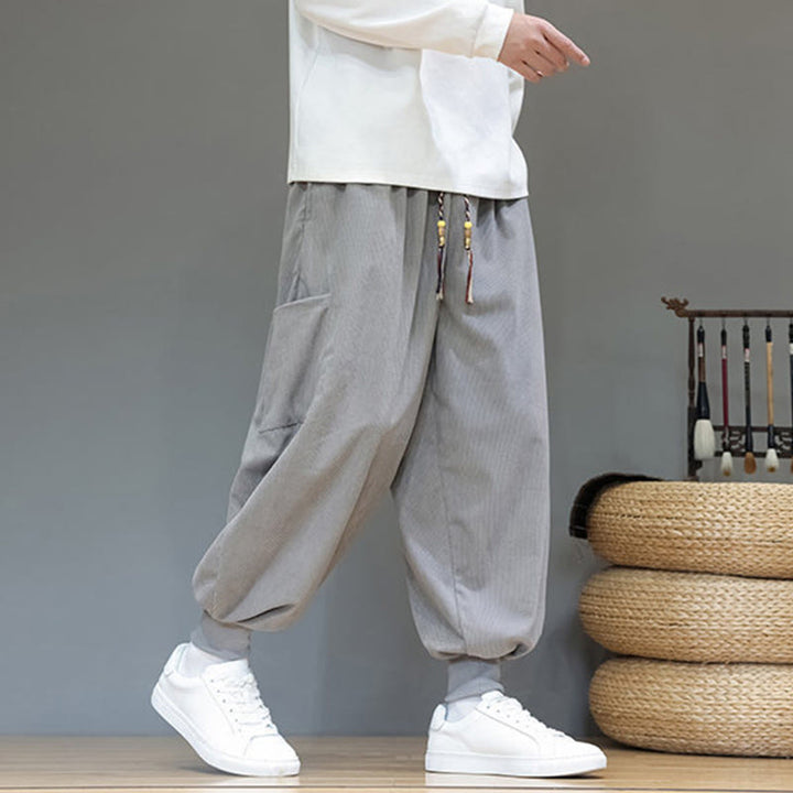 Pantaloni da uomo in cotone alla caviglia con tasche, tinta unita, modello Buddha Stones Spring - image 9