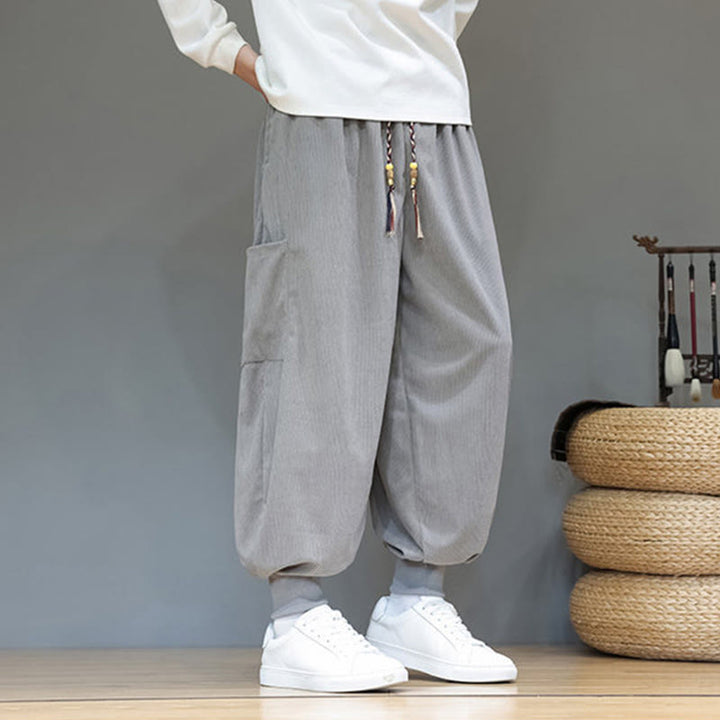 Pantaloni da uomo in cotone alla caviglia con tasche, tinta unita, modello Buddha Stones Spring - image 13