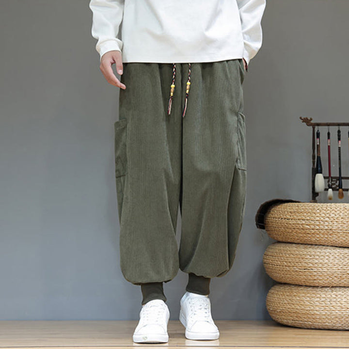Pantaloni da uomo in cotone alla caviglia con tasche, tinta unita, modello Buddha Stones Spring - image 1