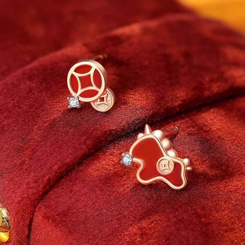 Orecchini asimmetrici con protezione dell'anno del cavallo, in argento sterling 925 con moneta in agata rossa e Buddha Stones - Orecchini a forma di cavallo - image 0