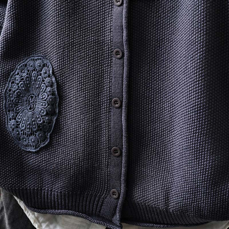 Cardigan lavorato a maglia a maniche lunghe in cotone con bottoni floreali autunnali Buddha Stones da donna - image 27