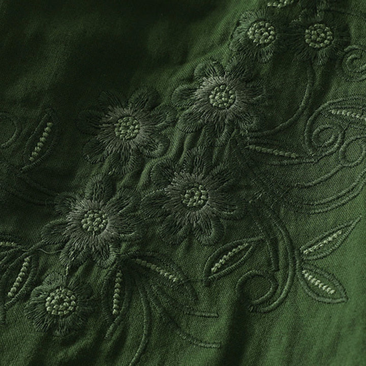 Camicia da donna a maniche lunghe con risvolto, motivo a tralci di fiori ricamati con Buddha Stones - image 3