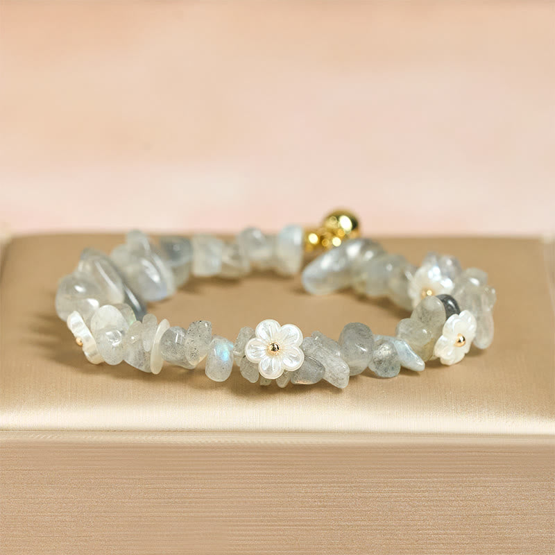 Bracciale Buddha Stones con design a fiore di cristallo irregolare e ametista e cristallo bianco - image 18
