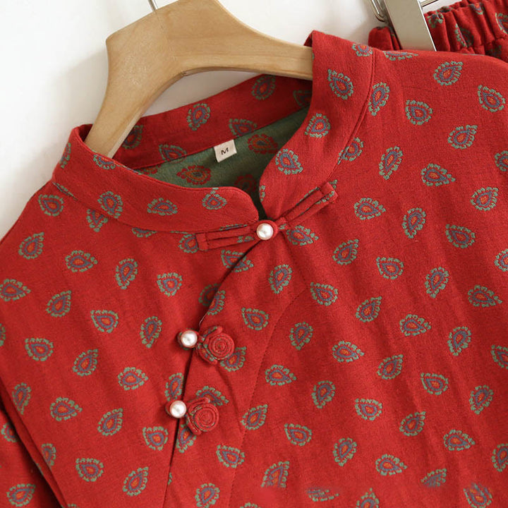 Set di 2 pezzi Buddha Stones, camicia con bottoni a rana, pantaloni e tasche a maniche lunghe con motivo floreale colorato in puro cotone  - image 9