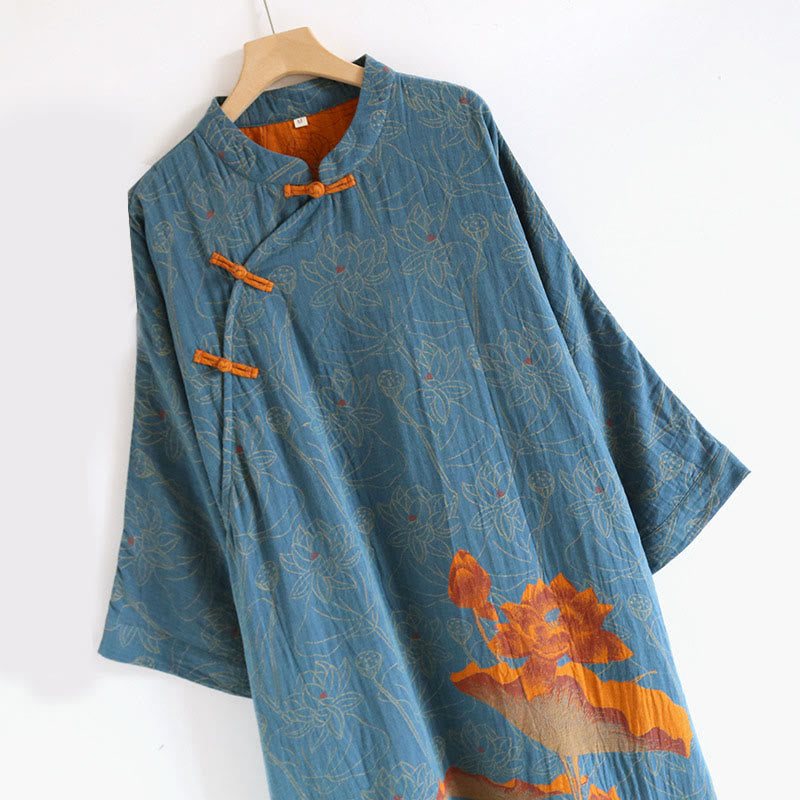 Abito midi in cotone con maniche lunghe e colletto rialzato, motivo floreale in jacquard con bottoni a rana Buddha Stones - image 3