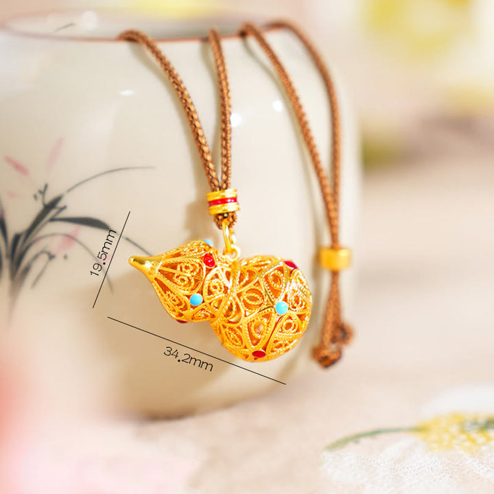 Collana con ciondolo in corda di ottone placcato oro 24k con design a zucca cava Buddha Stones - image 4