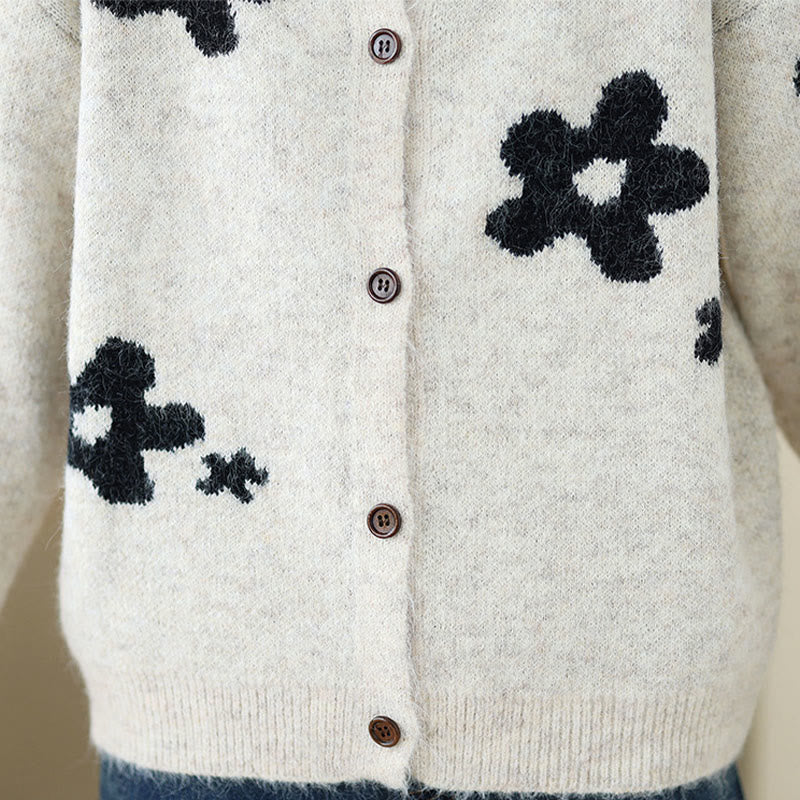 Cardigan lavorato a maglia a maniche lunghe in cotone con bottoni, fiori invernali e pietre Buddha Stones da donna - image 15