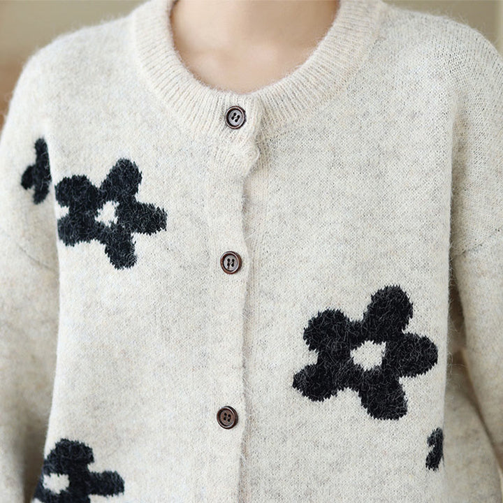 Cardigan lavorato a maglia a maniche lunghe in cotone con bottoni, fiori invernali e pietre Buddha Stones da donna - image 13