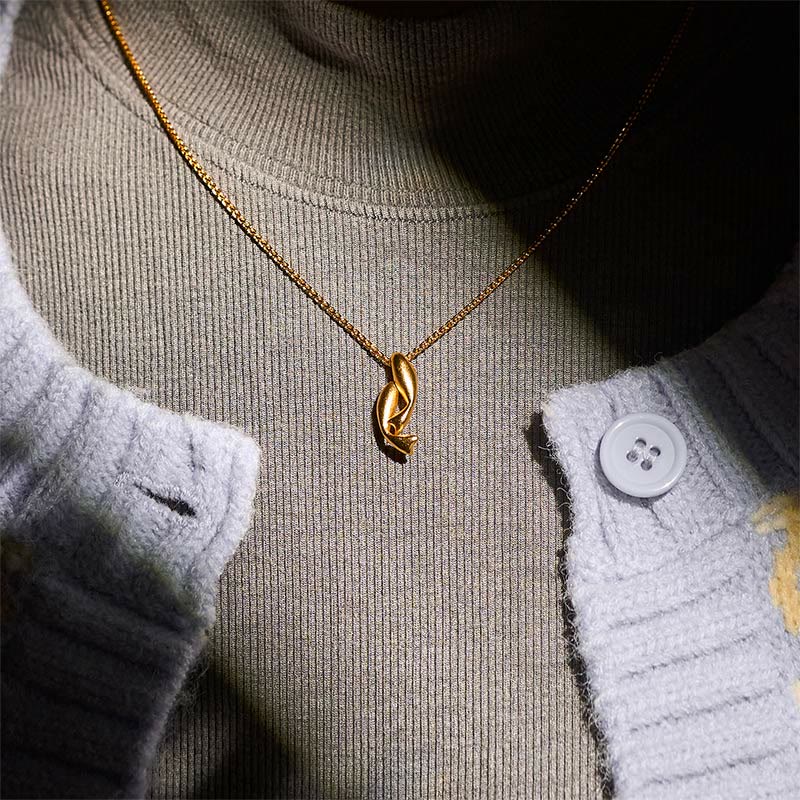 Collana con ciondolo a forma di pesce koi doppio con Buddha Stones e catena in ottone placcato oro 24k - image 7