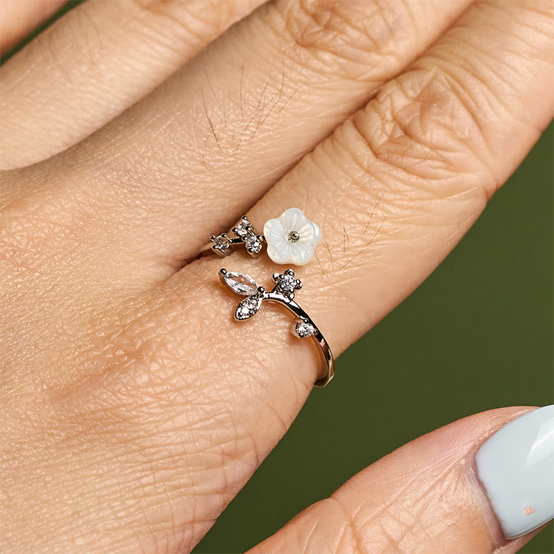 Anello di rame curativo regolabile con motivo a fiori bianchi Buddha Stones - image 19