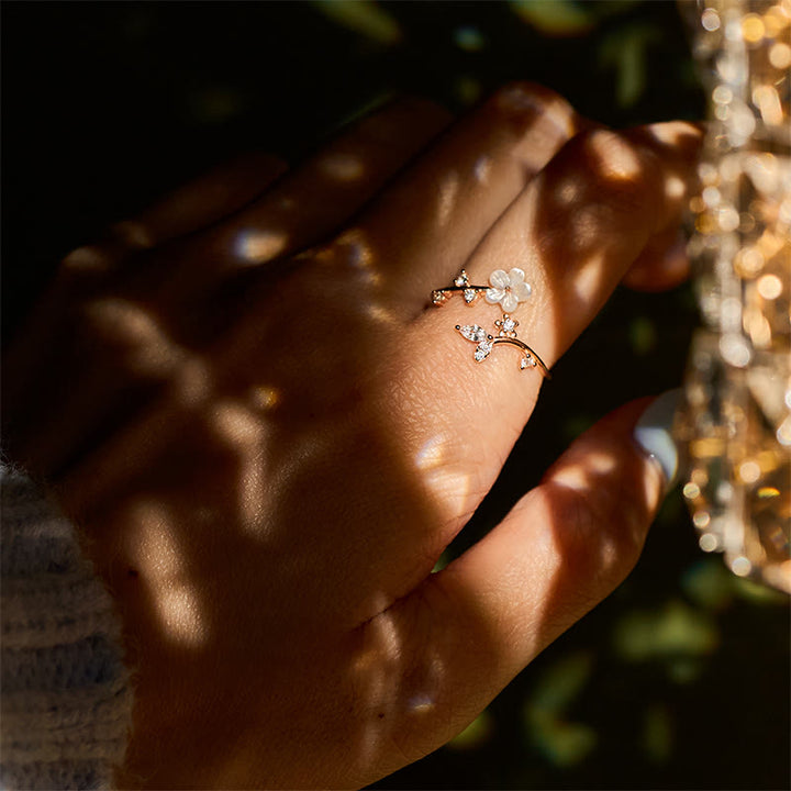 Anello di benedizione regolabile con motivo floreale bianco in argento sterling 925 Buddha Stones - image 7