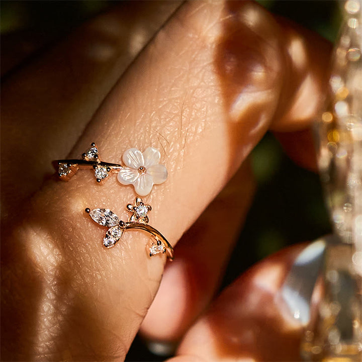 Anello di benedizione regolabile con motivo floreale bianco in argento sterling 925 Buddha Stones - image 6