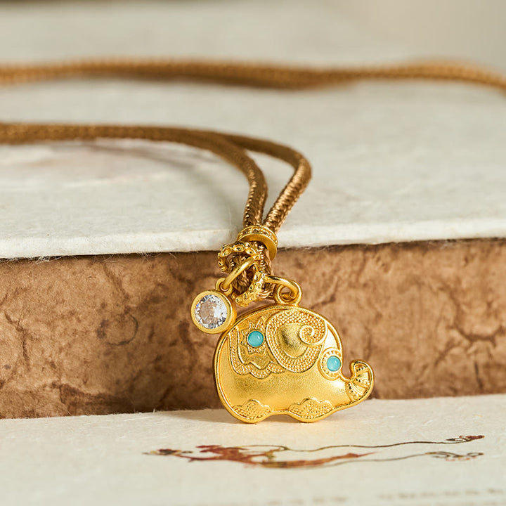 Collana con ciondolo a forma di corda intrecciata in ottone placcato oro 24k con simbolo dell'elefante e Buddha Stones - image 1