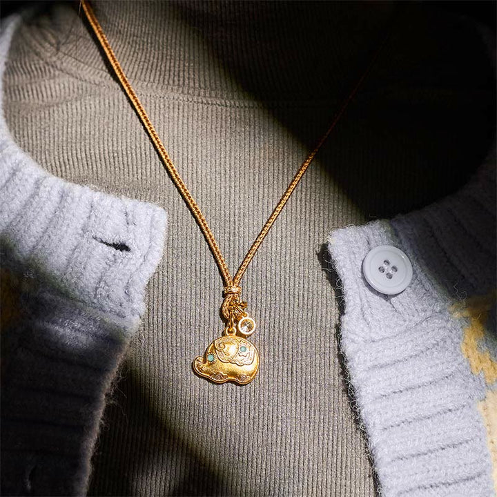 Collana con ciondolo a forma di corda intrecciata in ottone placcato oro 24k con simbolo dell'elefante e Buddha Stones - image 6