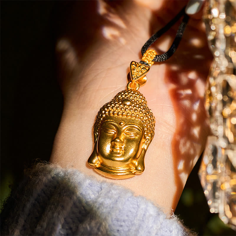 Collana con ciondolo Serenity in cordino intrecciato con simbolo del Buddha in ottone placcato oro 24k Buddha Stones - image 9