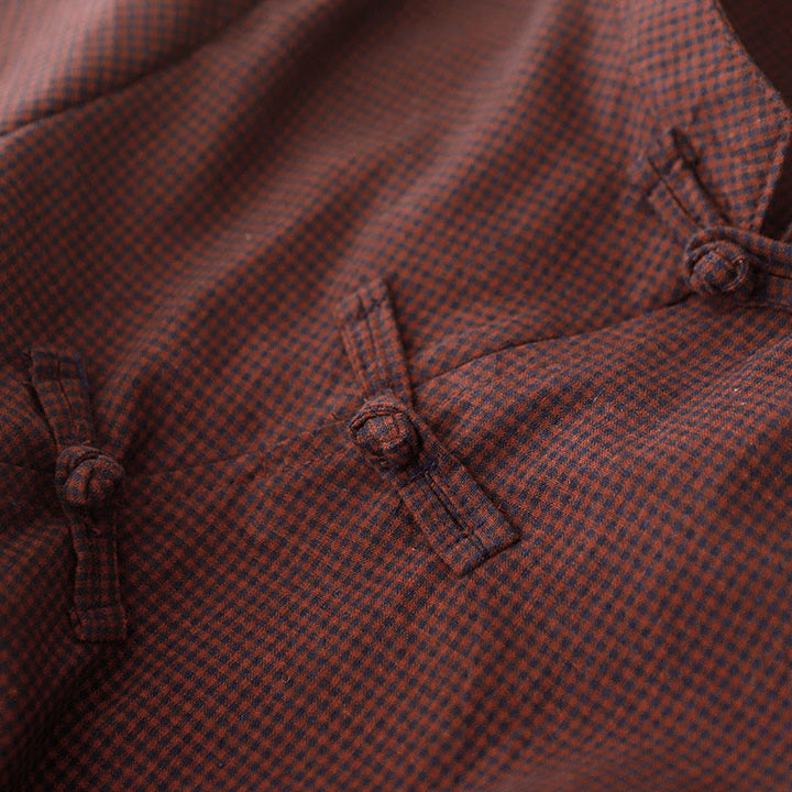 Abito midi a maniche lunghe con tasche, colletto rialzato, bottoni a rana e motivo scozzese marrone autunnale Buddha Stones - image 4