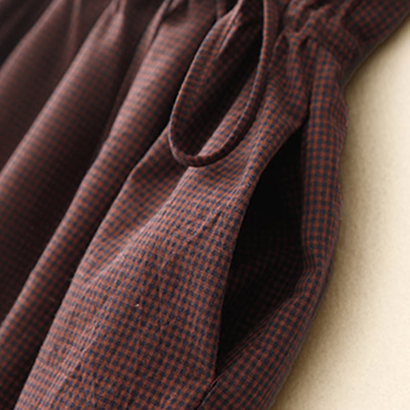 Abito midi a maniche lunghe con tasche, colletto rialzato, bottoni a rana e motivo scozzese marrone autunnale Buddha Stones - image 8