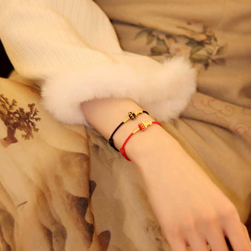 Braccialetto intrecciato di protezione con cordino rosso e nodo di loto Buddha Stones senza forma - image 20