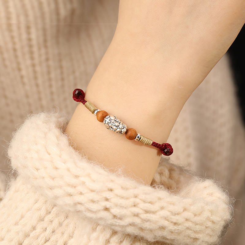 Braccialetto portafortuna intrecciato a mano con perline in legno di pesca, in argento sterling 999, con ciondolo Pixiu Buddha Stones - image 10