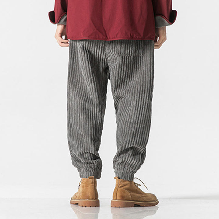 Pantaloni da uomo in velluto a coste alla caviglia con tasche, tinta unita, modello Buddha Stones Winter - image 8