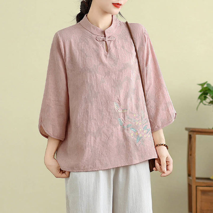 Camicia da donna in cotone con collo alla coreana, maniche a tre quarti, ricamo floreale con Buddha Stones un bottone a forma di rana - Rosa chiaro - US12, UK/AU16, EU44 (3XL) - image 16
