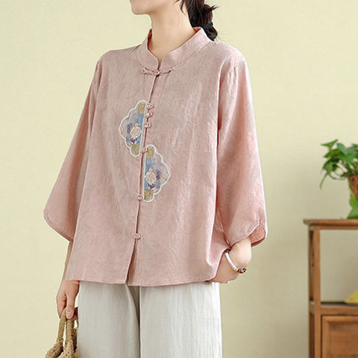 Camicia da donna in cotone con maniche a tre quarti, bottoni a rana, ricamo floreale in jacquard Buddha Stones - image 21