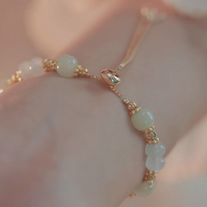 Braccialetto della prosperità con catena regolabile in giada Hetian e ciondolo a forma di farfalla Buddha Stones - image 8