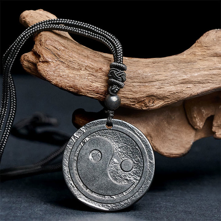 Collana con ciondolo di protezione Yin Yang in pietra di shungite naturale autentica Buddha Stones - image 1