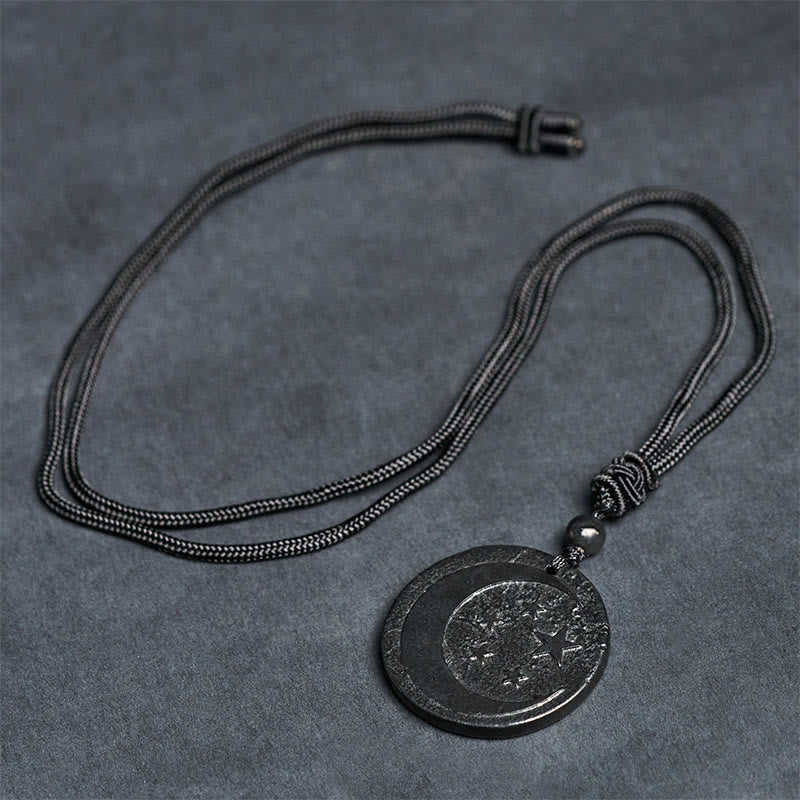 Collana con ciondolo di protezione in pietra di shungite autentica con design rotondo a forma di stella di luna Buddha Stones - image 7